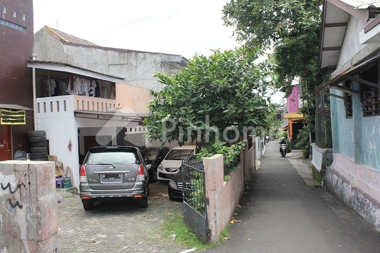 dijual rumah besar luas lokasi strategis di jalan haji nawi - 6