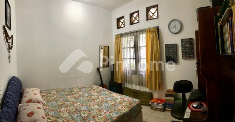 dijual rumah bagus siap huni taman luas di villa pamulang - 5