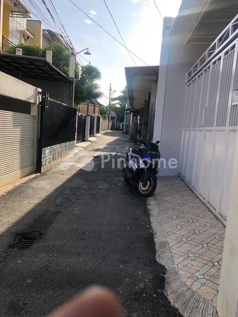 dijual rumah 5kt 130m2 di tanjung barat - 4