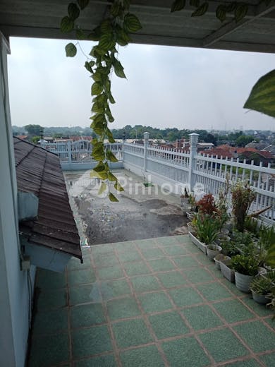 dijual rumah keren dengan kolam renang anak dan rooftop cantik di katapang - 14