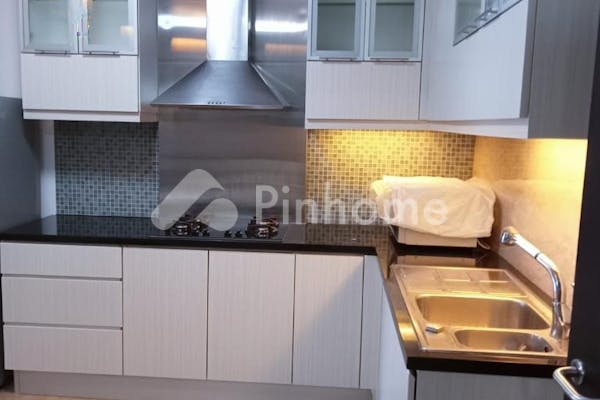 disewakan apartemen mewah 2br lokasi strategis di apartemen the capital residences - 15