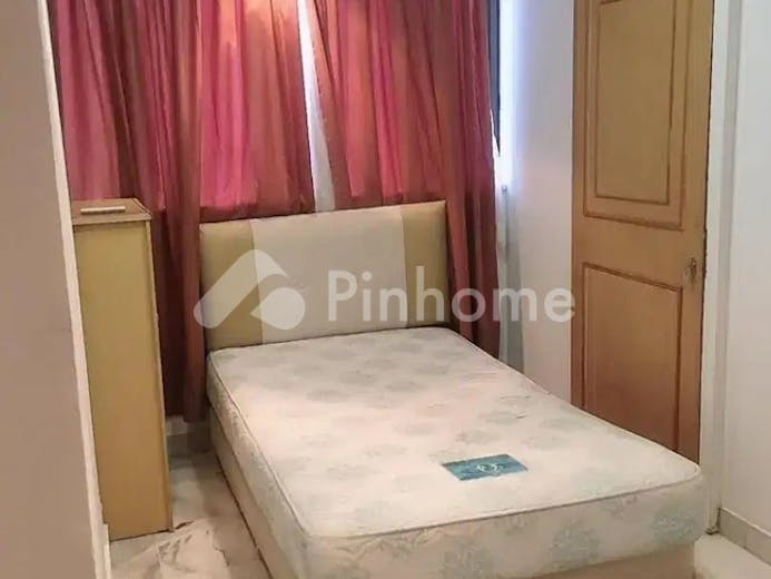 dijual apartemen 3 br bagus dan nyaman di apartemen taman rasuna - 2