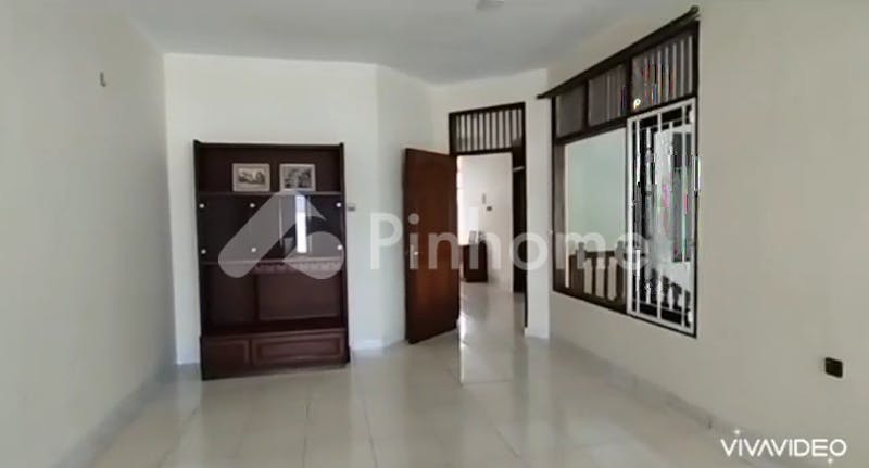 dijual rumah apik dan terawat   di puri indah - 10