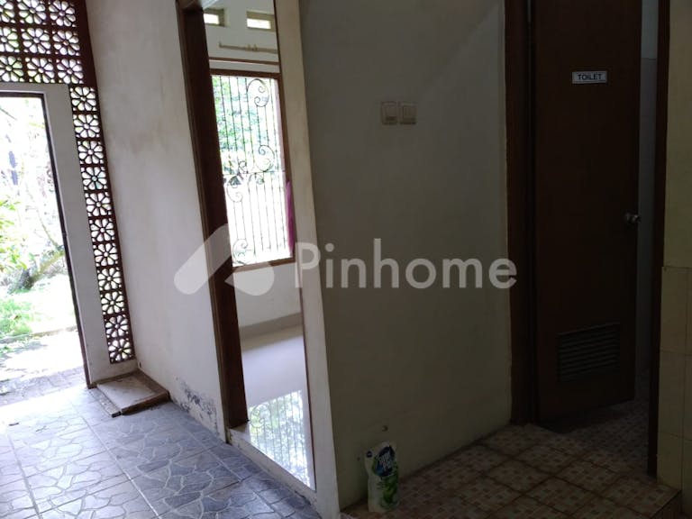 dijual rumah siap huni dekat rs di jl  kaliurang km 9 - 9