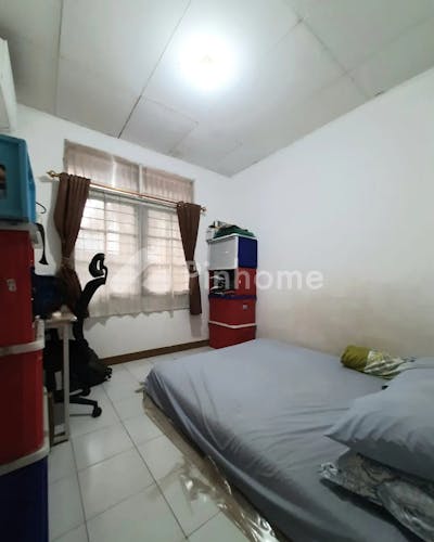 dijual rumah sektor 3 di jl  camar - 5