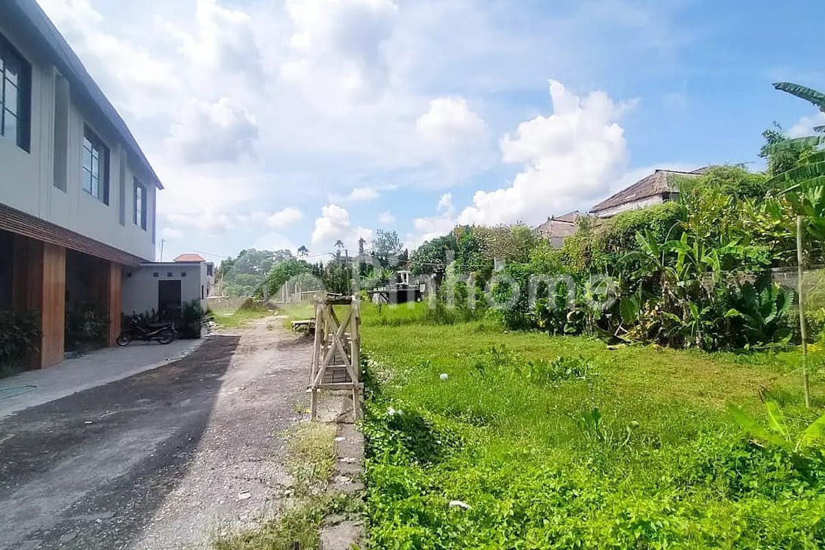 similar property dijual tanah komersial lokasi bagus dekat pantai di gg mangga padonan tibubeneng canggu - 3
