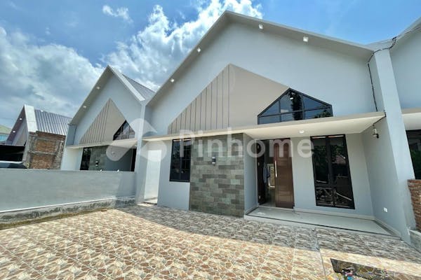 dijual rumah jl stella raya di stella permata residence - 14