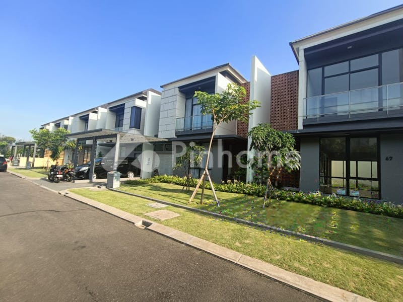 dijual rumah cantik cluster emily type elsa di summarecon bandung - 1