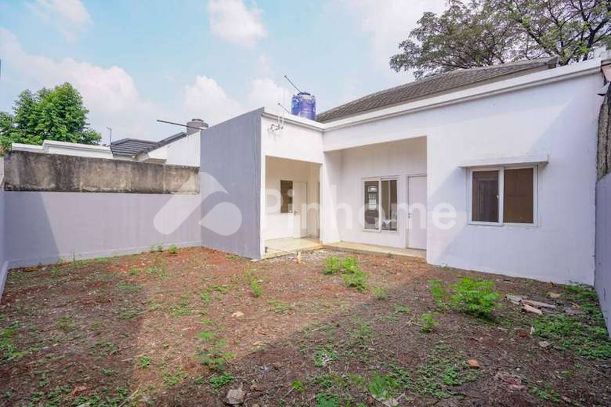 similar property dijual rumah siap huni bebas banjir di cibubur country - 11