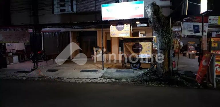 disewakan rumah cocok untuk kantor atau usaha di jalan sukaluyu jalaprang kota bandung - 1