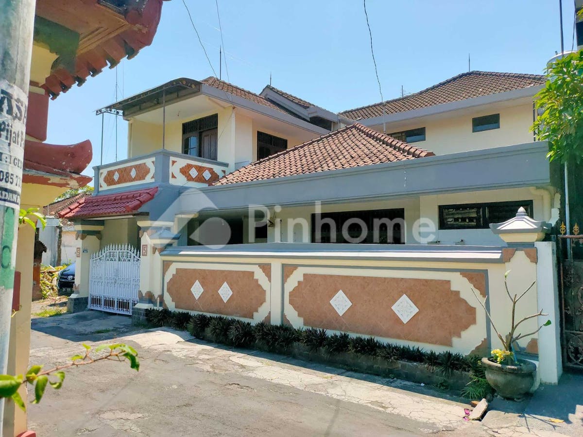 Dijual Rumah Siap Huni Dekat Pantai di Jalan Mertasari - Gambar 1
