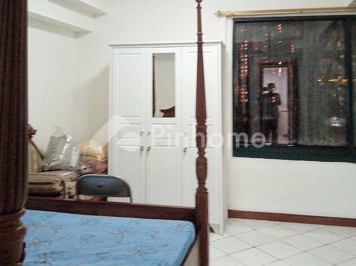 disewakan apartemen sangat strategis di apartemen taman anggrek residence - 5