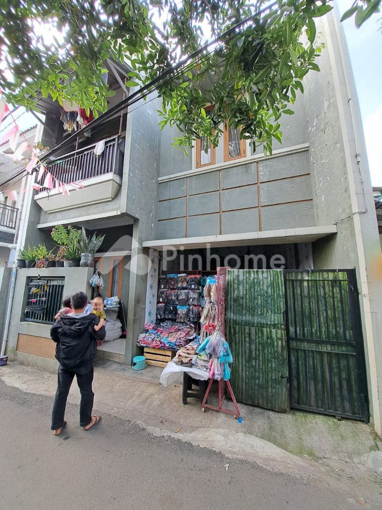 Dijual Rumah Lokasi Strategis Dekat RS di Gedong - Gambar 2