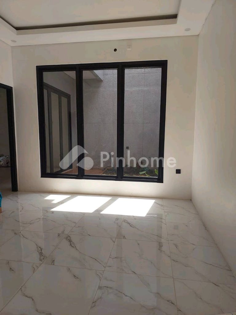 dijual rumah di jalan kedondong - 3