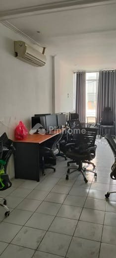 dijual rumah siap usaha bangunan 3 lantai di citra business park - 9