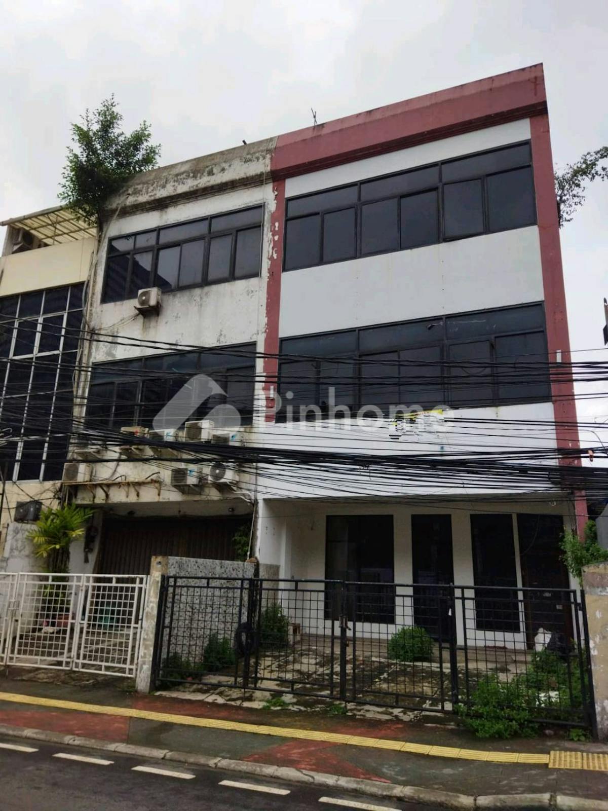 Disewakan Ruko Lokasi Strategis di Jl. Kendal, Dukuh Atas, Jakarta Pusat - Gambar 2