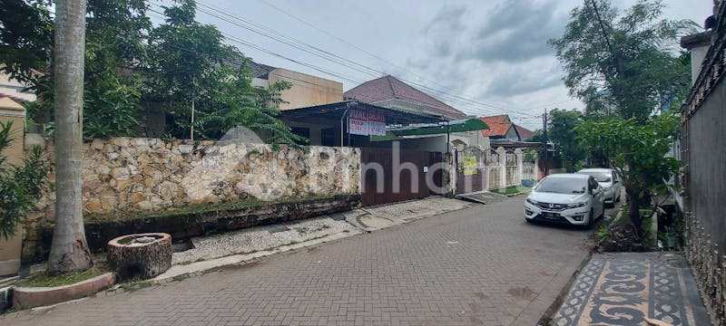 disewakan rumah lokasi strategis di darmo permai selatan - 1