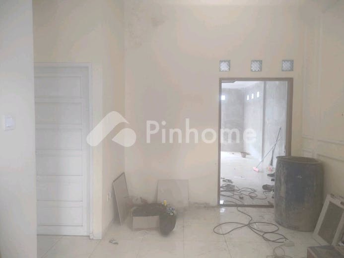 dijual rumah 2 lantai sepinggan dkt bandara di jl  palm hilss rt08 sepinggan balikpapan - 7