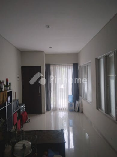 dijual rumah lingkungan nyaman di jl  sukahaji  gegerkalong - 3