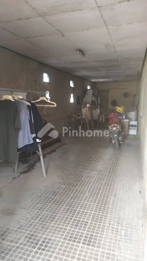 dijual rumah lokasi strategis dekat klinik di jl pemuda timur - 2