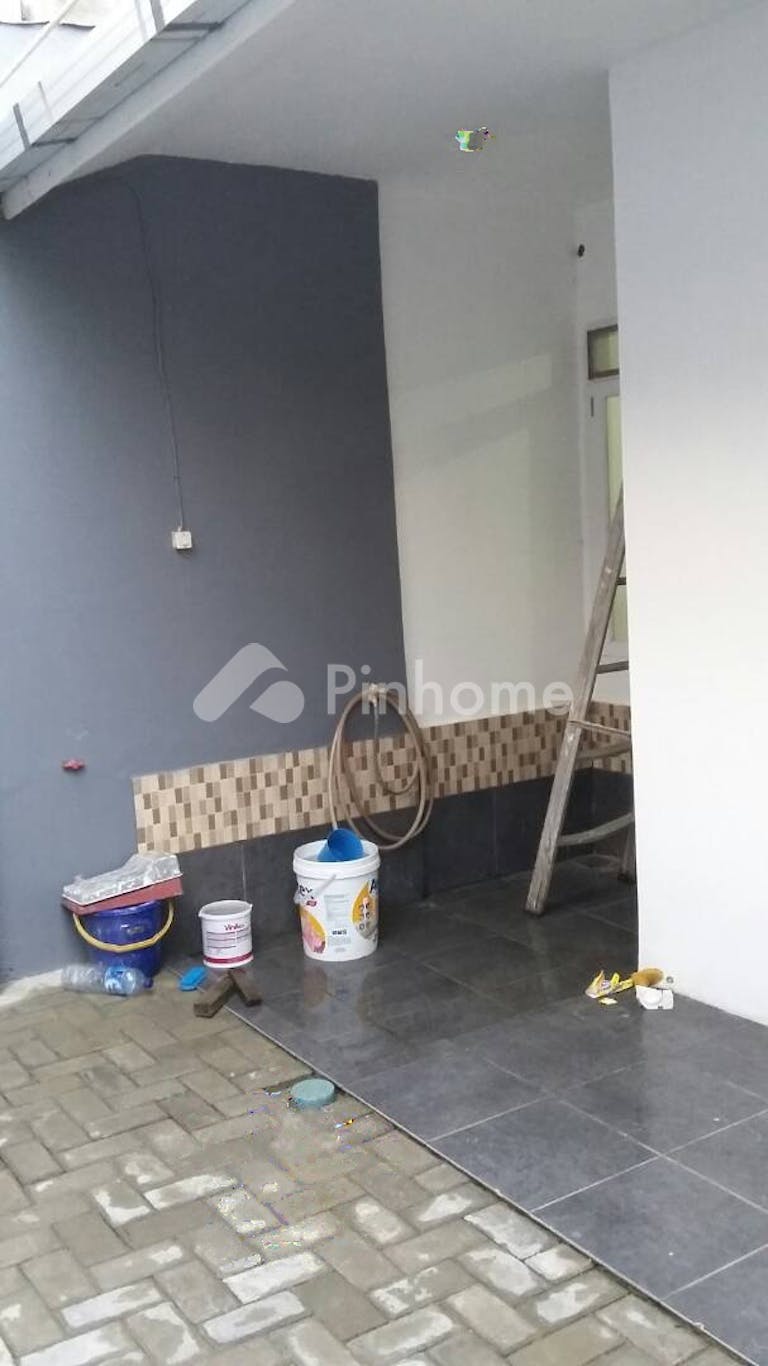 disewakan rumah di cluster sarua indah blok d1 3 - 13