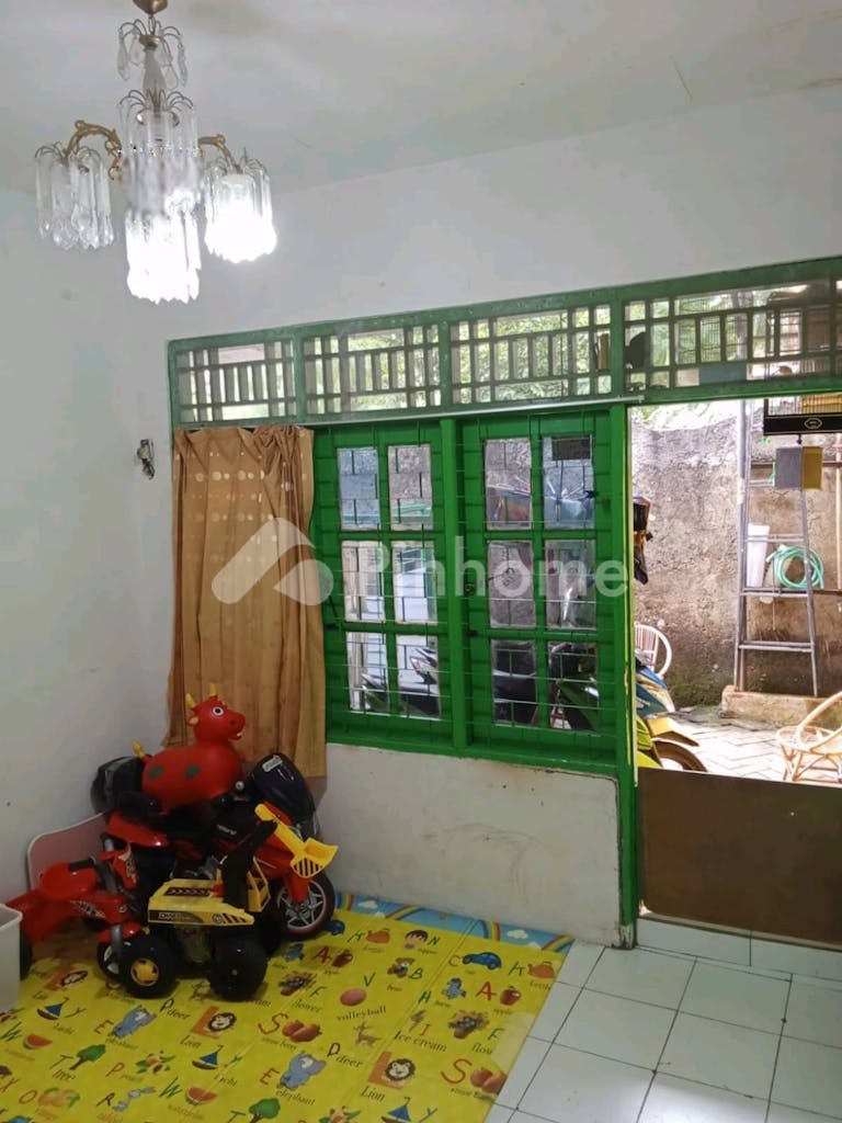 dijual rumah petakan di jl raya kejaksaan kereo - 4