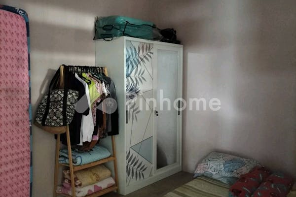 dijual rumah di cihanjuang - 8