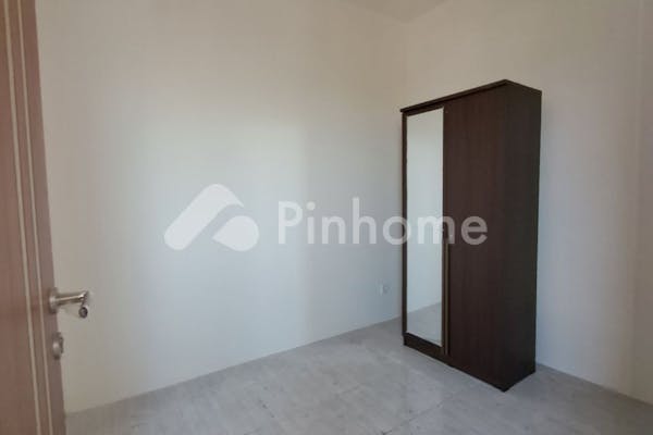 dijual apartemen 2br termurah semi furnish di aparatment puncak cbd - 3