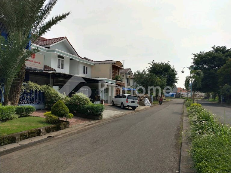 Dijual Rumah Siap Huni Dekat RS di Puri Surya Jaya - Taman Paris - Gambar 3
