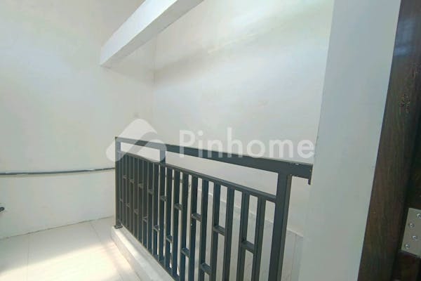 dijual rumah pondok tjandra shm di jl  jambu - 4