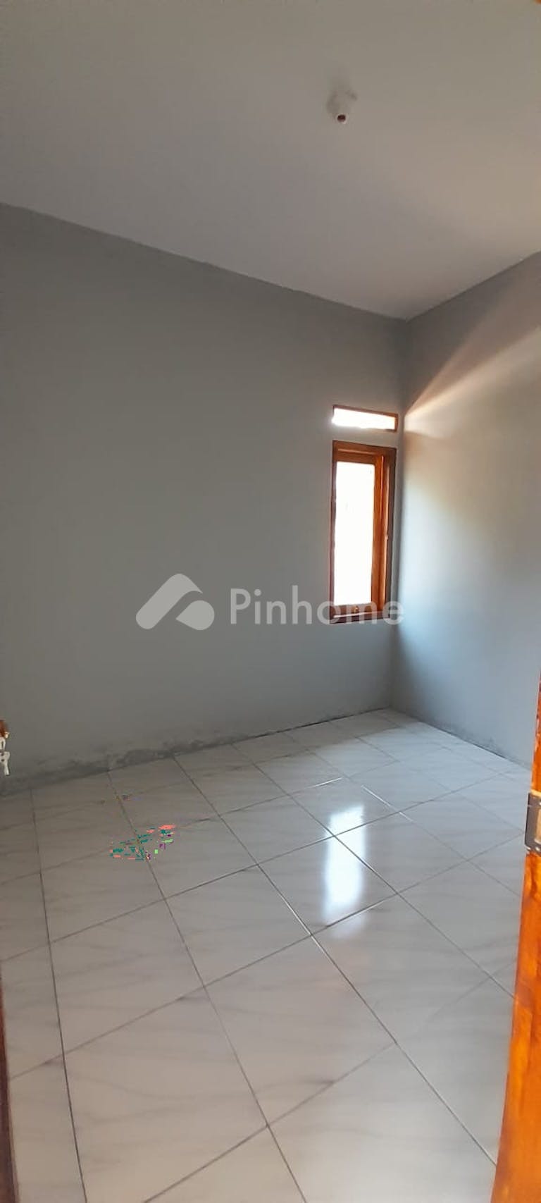 dijual rumah cantik deket stasiun di batok raya - 5