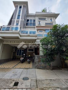Dijual Rumah Siap Huni Dekat RS di Perumahan Graha Bintaro Jl. Graha Raya Bintaro - Gambar 1