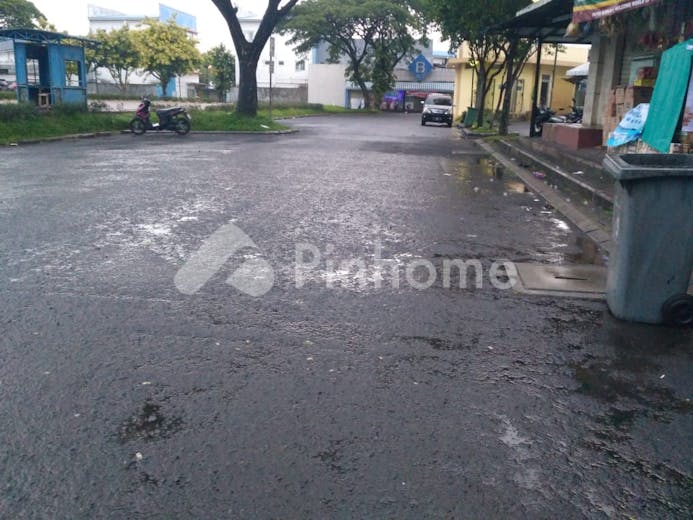 dijual ruko lokasi strategis di kompleks kios mardigras  jl  citra raya boulevard - 3