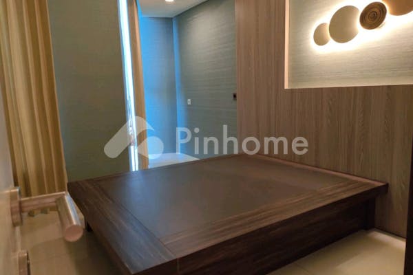 dijual apartemen furnis siap huni strategis di belleview apartemen - 16