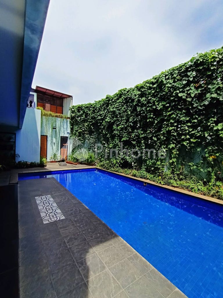 dijual rumah modern bagus dan nyaman di jl  siaga pejaten barat - 20