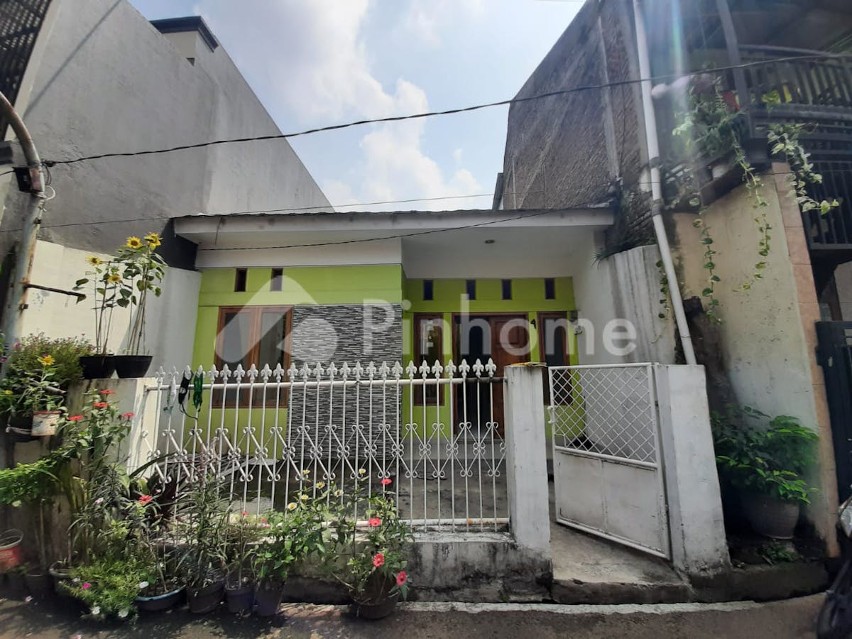 Dijual Rumah Siap Pakai Kawasan Antapani di Jl. Purwakarta VI - Gambar 1