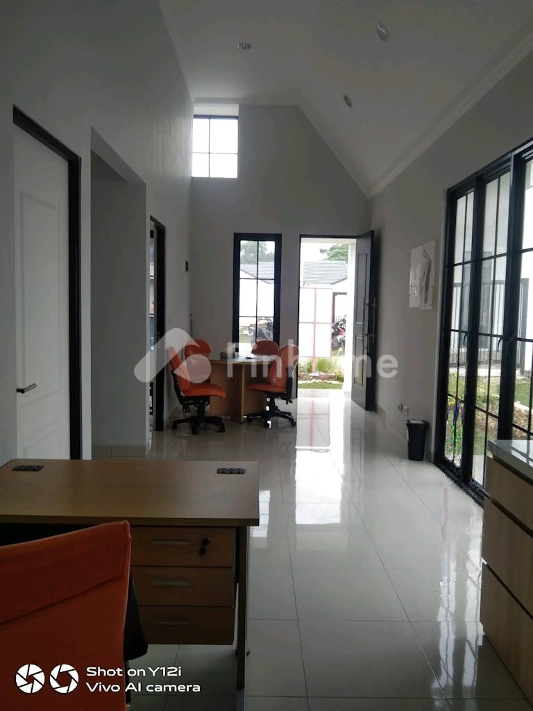 dijual rumah lokasi strategis di jln bawang - 5