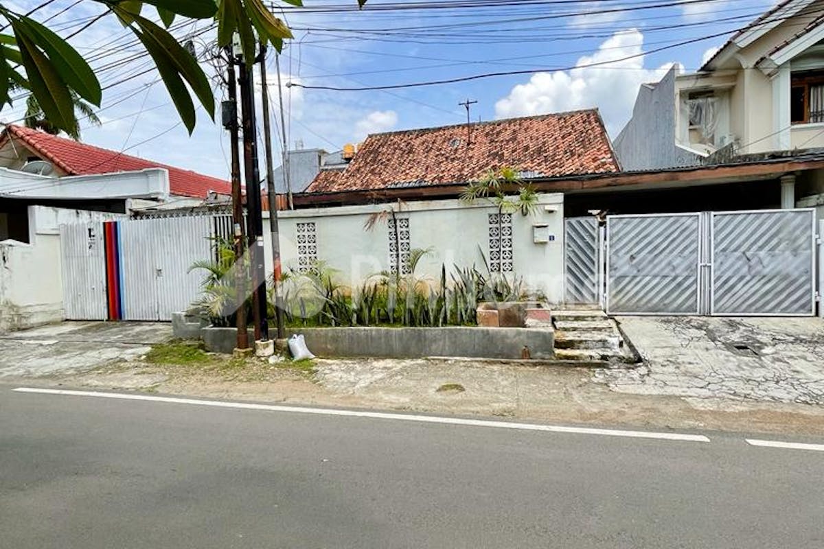 similar property dijual tanah residensial lokasi strategis dekat blok m di jl darmawangsa jaksel - 2