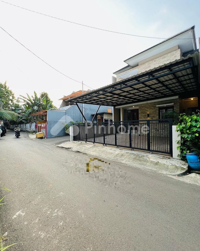 dijual rumah modern minimalis dekat tol di jagakarsa raya - 2