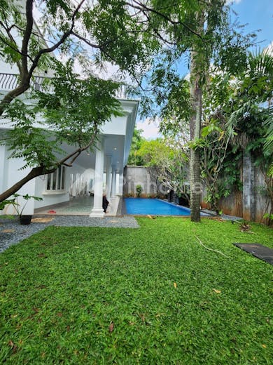 dijual rumah mewah modern di kemang - 8