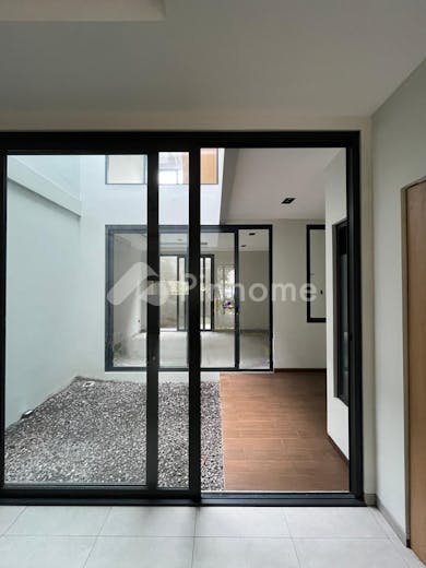 dijual rumah modern minimalis 2lti dalam komplek cinere di jl singgalang - 5