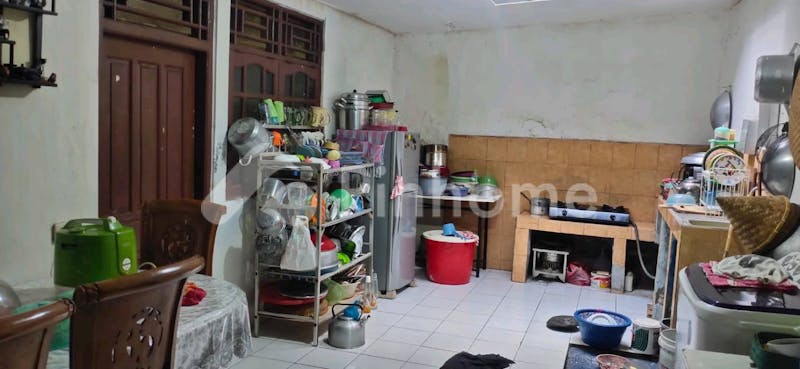 dijual rumah strategis dan cocok buat usaha di dekat stasiun tanah abang - 6