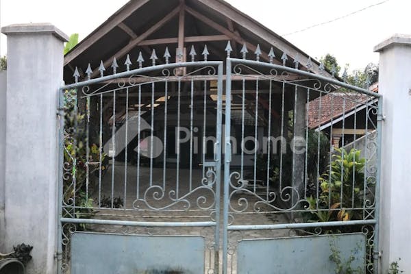 dijual rumah huni lokasi strategis cililin di ranca panggung   sindangkerta - 6