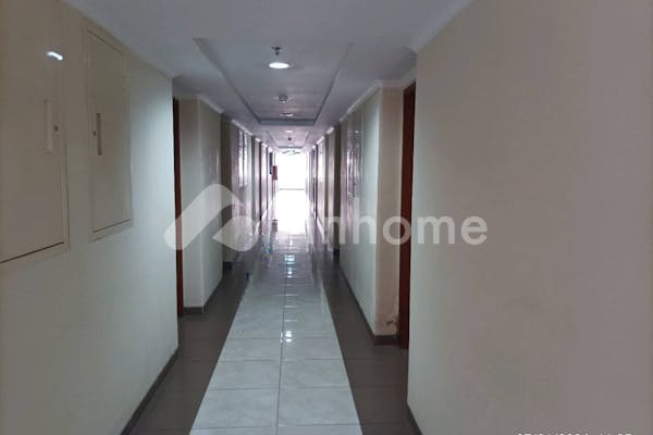 dijual apartemen super strategis siap pakai di apartemen margonda residence 5 depok - 12