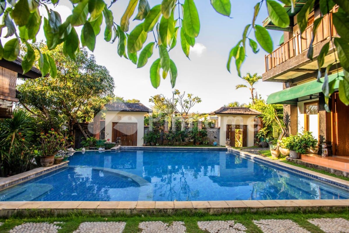 similar property dijual rumah villa dekat pantai di jalan kuwum dukuh indah - 19