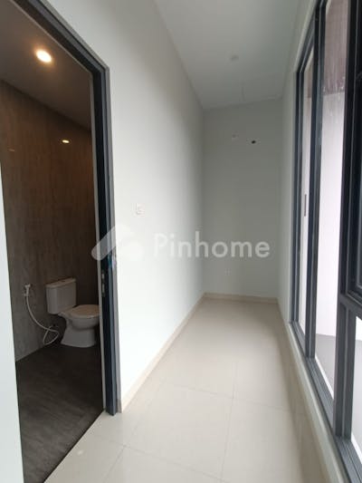 dijual rumah 4kt 140m2 di jalan kota wisata - 5