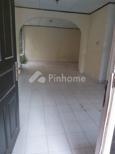 dijual rumah lingkungan nyaman di dahlia loka - 2