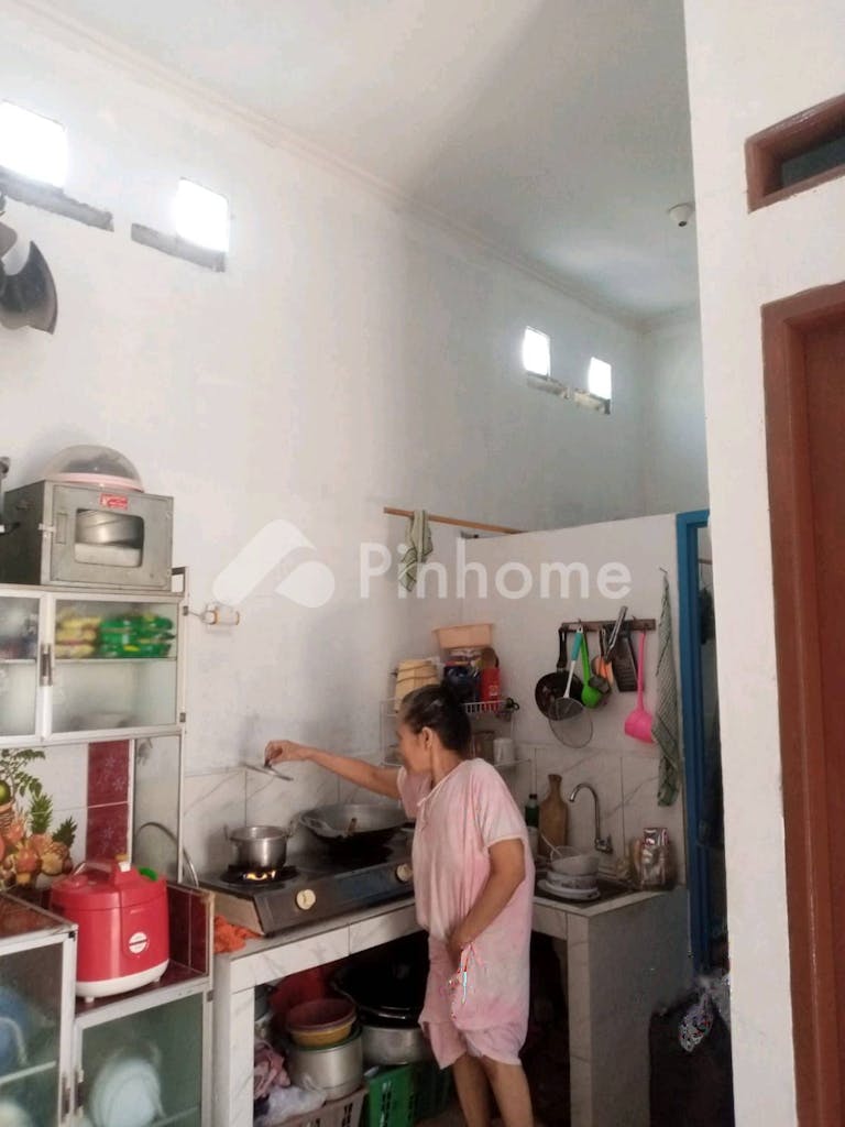 dijual rumah akses mobil strategis di gondrong cipondoh kota tanggerang - 4