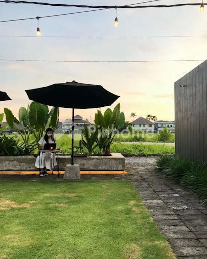 dijual tanah komersial serta resto dan villa jarang ada di jl  pantai berawa - 1