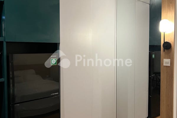 dijual apartemen modern   spacious studio di apartemen breeze bintaro sektor 3 - 3